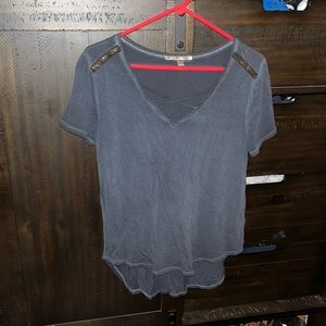 Women’s short sleeve top